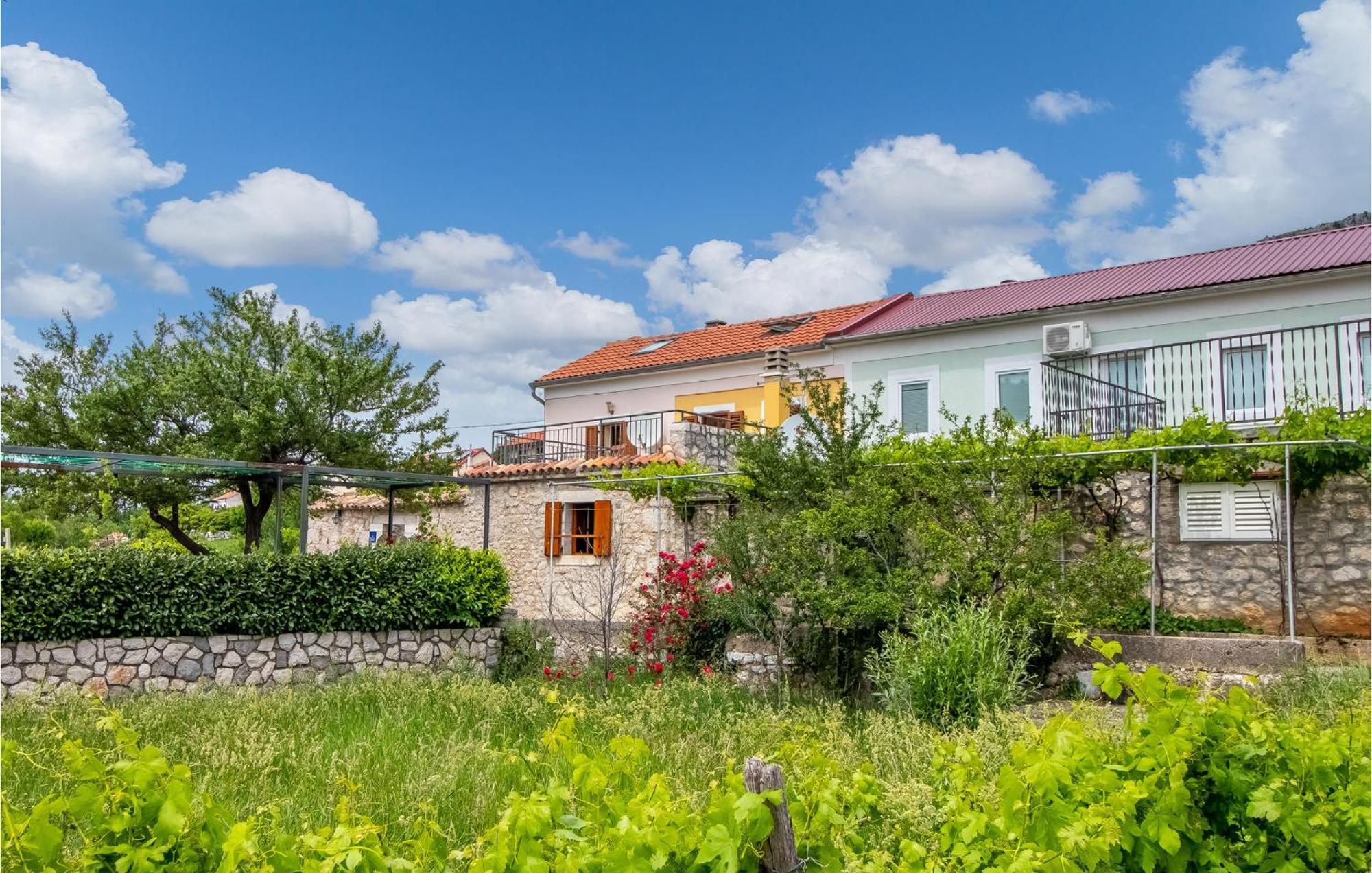 Stunning Home In Bribir With Wifi Exterior foto